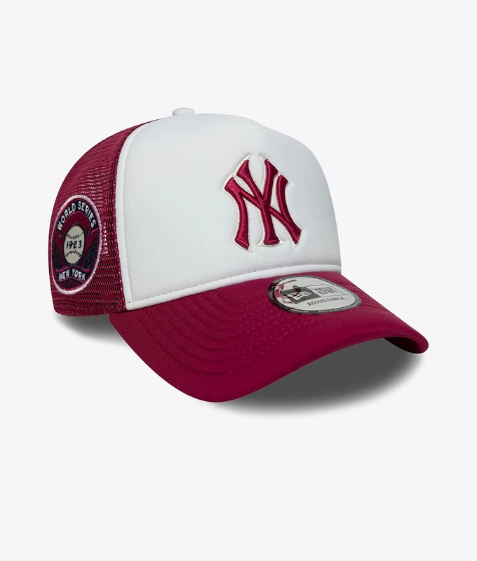 9FORTY WORLD SERIES E-FRAME NEW YORK YANKEES TRUCKER CAP