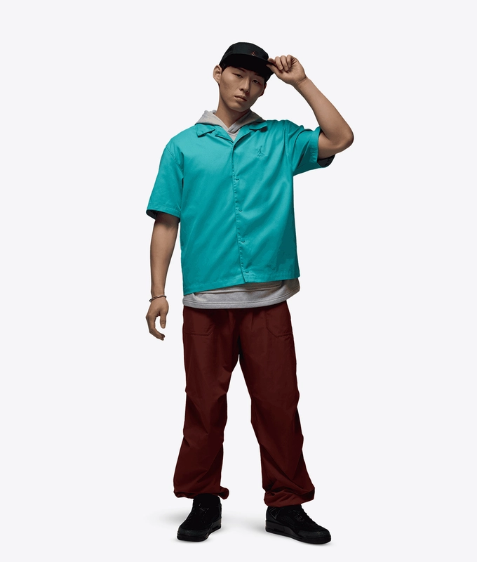 ESSENTIALS STATEMENT WASHED SHIRT