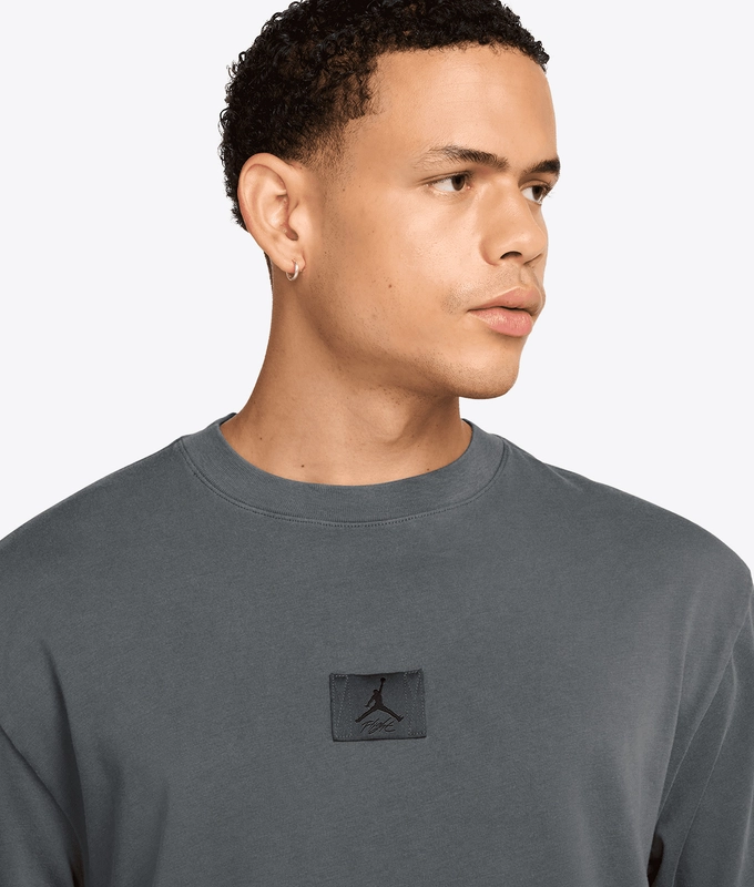 FLIGHT ESSENTIALS WASHED 85 SHORT SLEEVE CREW T-SHIRT