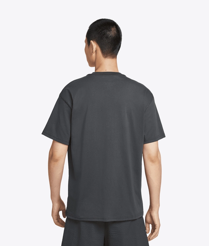 SPORTSWEAR GRAPHIC TEE