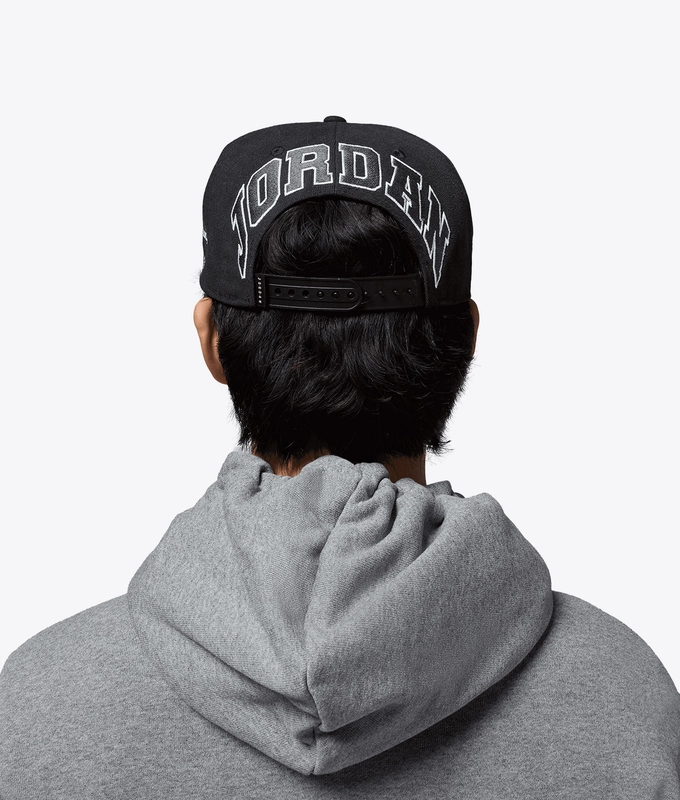 PRO BROOKLYN FLAT BILL STRUCTURED CAP