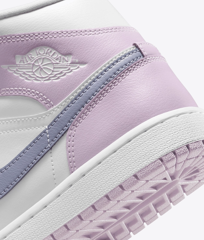 AIR JORDAN 1 MID