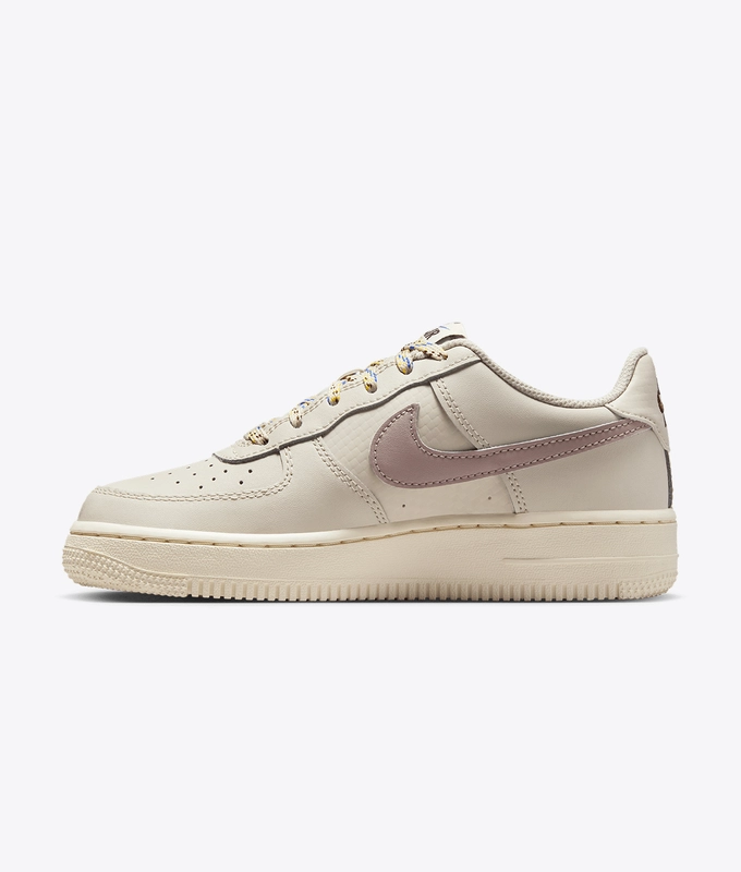 AIR FORCE 1 LV8