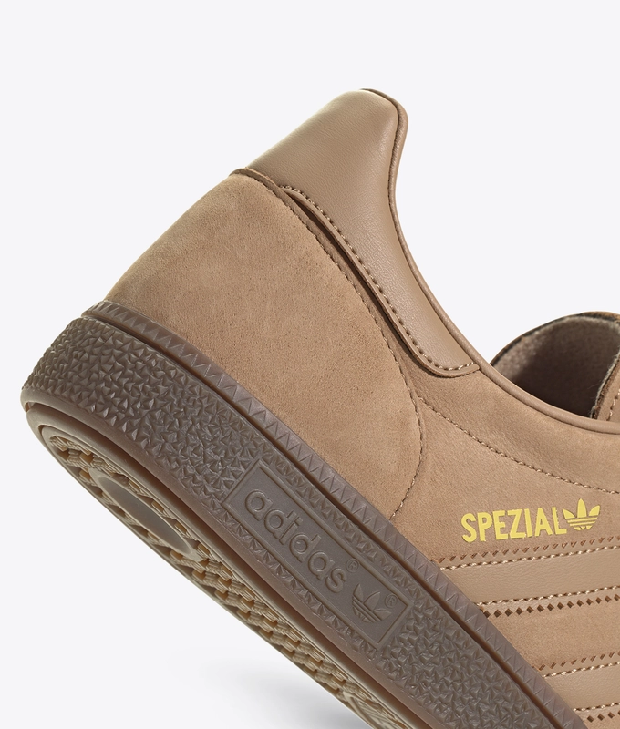 HANDBALL SPEZIAL