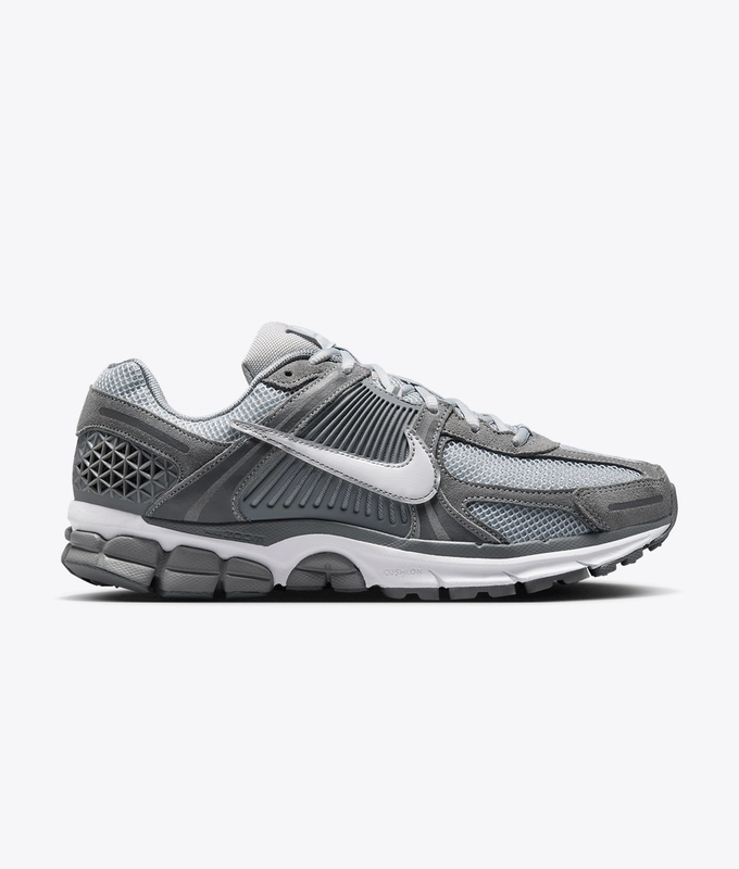 ★NIKE★ Zoom Vomero 5 M Dark Stucolite Smoke Gray Phantom H MENS NIKE ZOOM VOMERO 5 (DARK STUCCO/PHANTOM/LT SMOKE GREY)