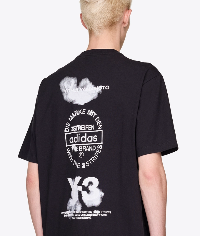 GRAPHIC SHORT SLEEVE TEE