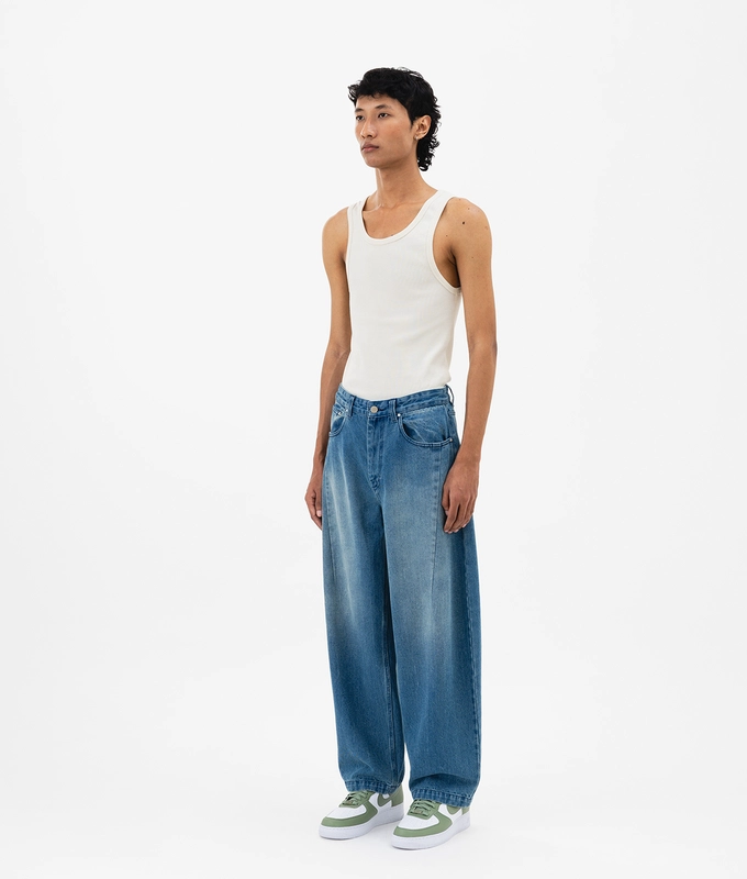 Barrel Leg Jeans