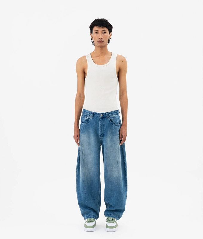 Barrel Leg Jeans