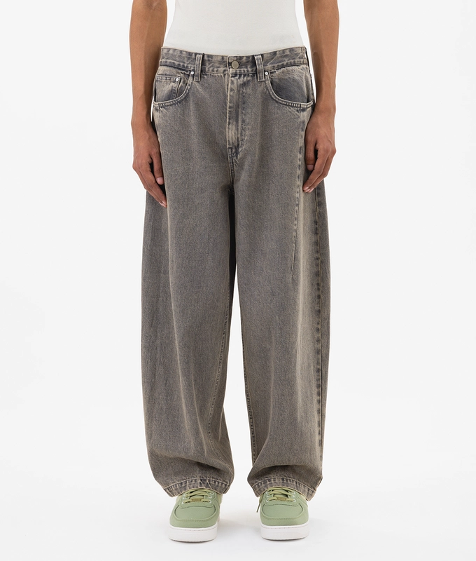 Barrel Leg Jeans