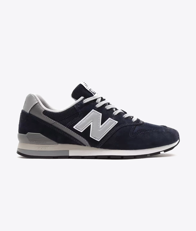 996