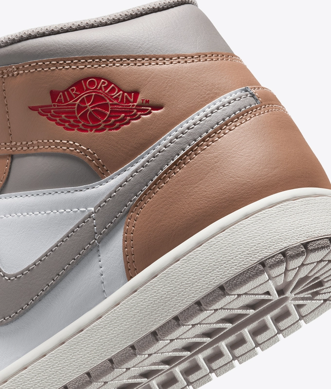 AIR JORDAN 1 MID