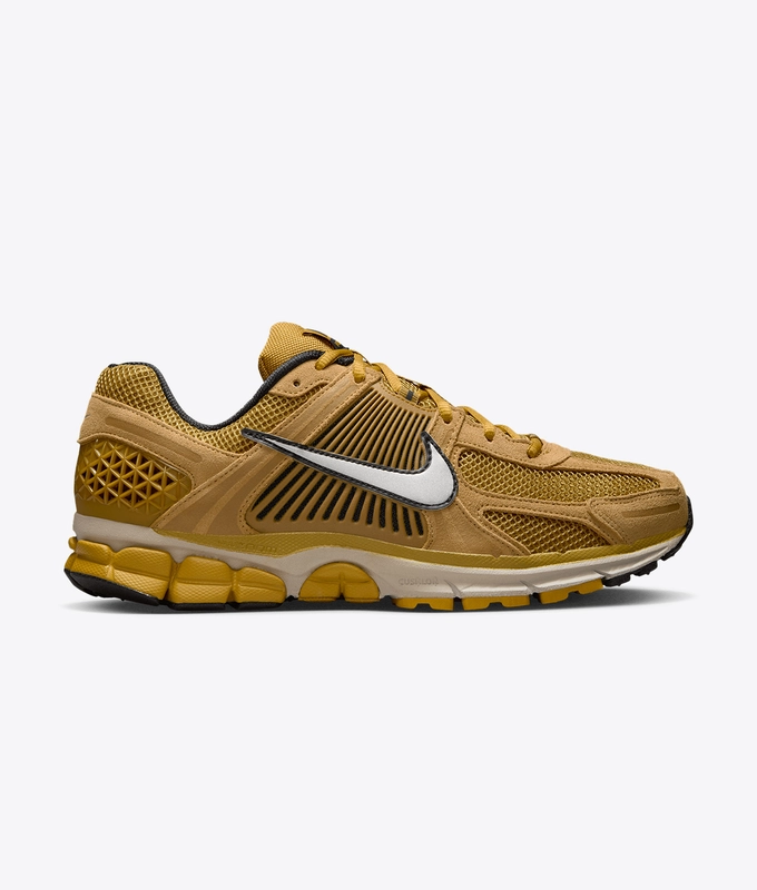 NIKEスニーカー Nike WMNS Zoom Vomero 5Chrome 8/3発売｜Nike WMNS Zoom Vomero 5 