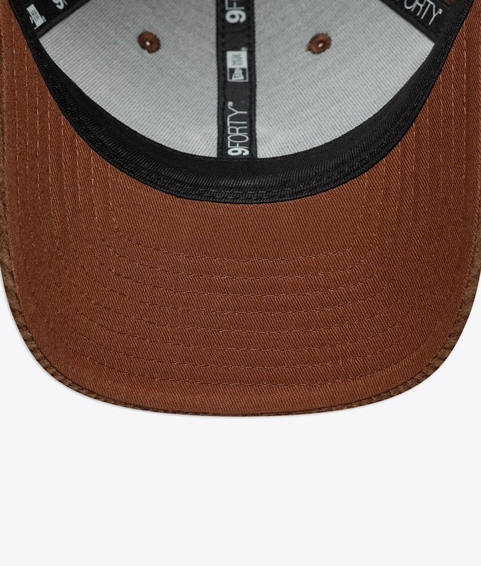 9FORTY M-CROWN CORDUROY NEW YORK YANKEES ADJUSTABLE CAP