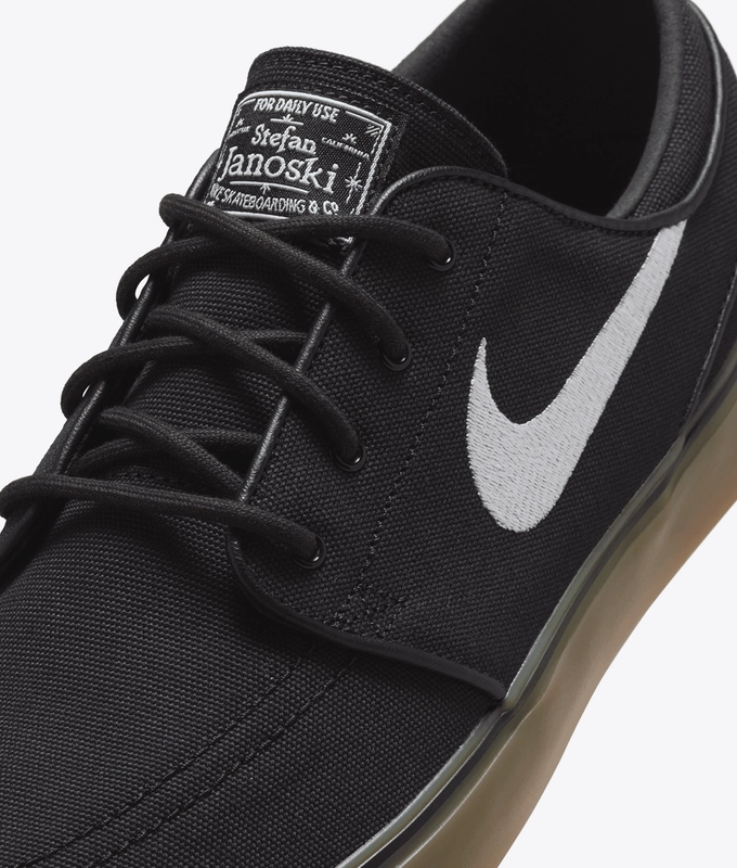 SB ZOOM JANOSKI OG CANVAS