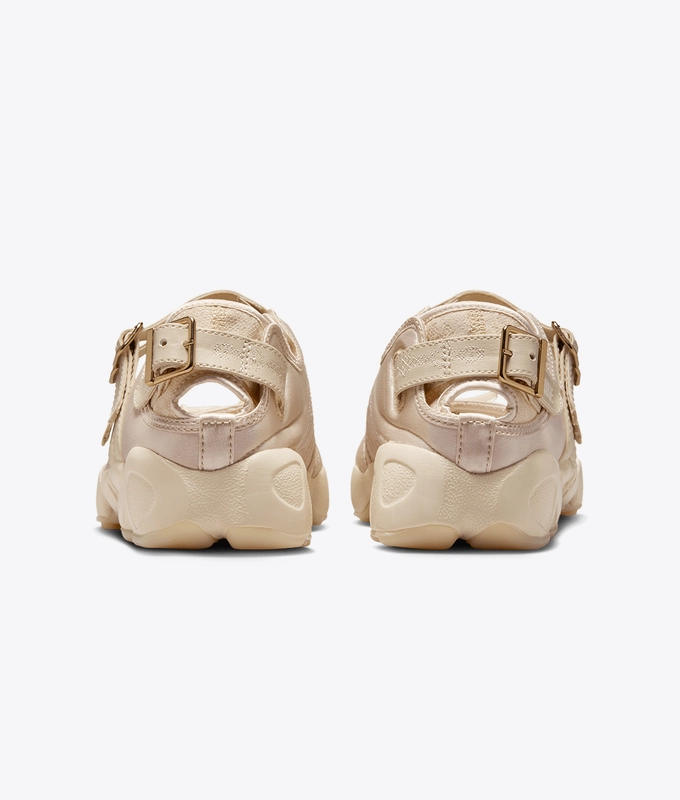 AIR RIFT