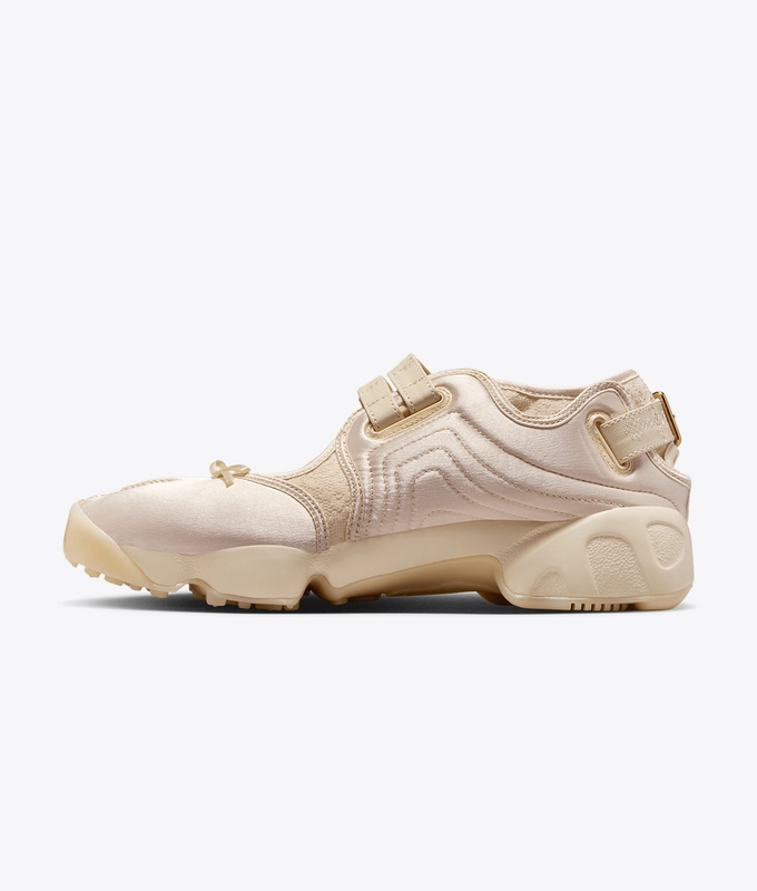 AIR RIFT