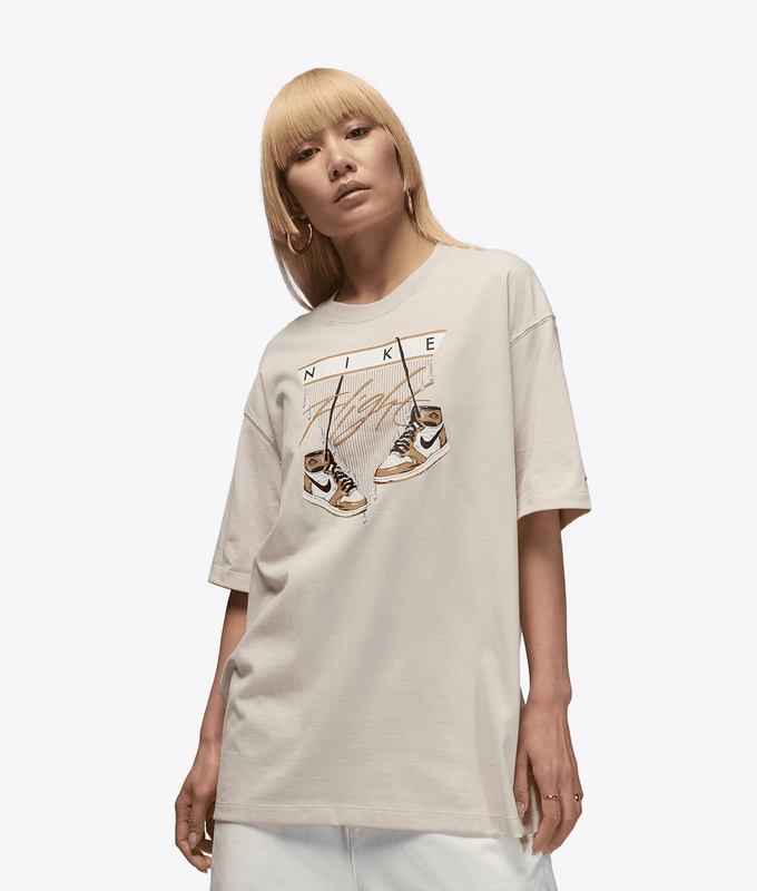 FLIGHT SHOE GRAPHIC OVERSIZED TEE