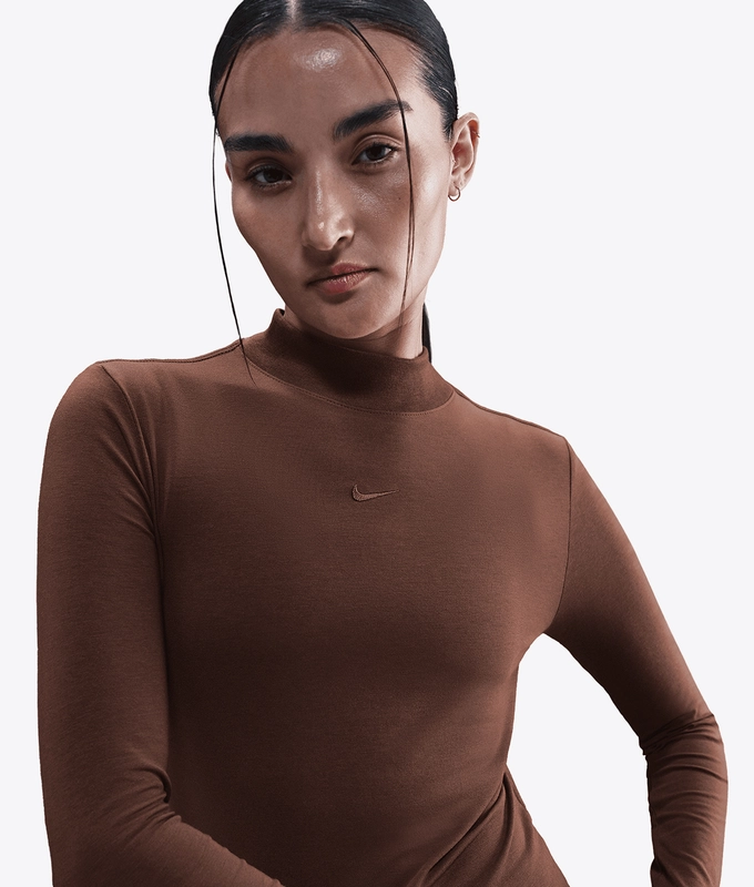 SPORTSWEAR KNIT MOCK TEE