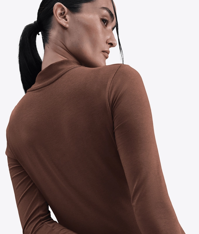 SPORTSWEAR KNIT MOCK TEE
