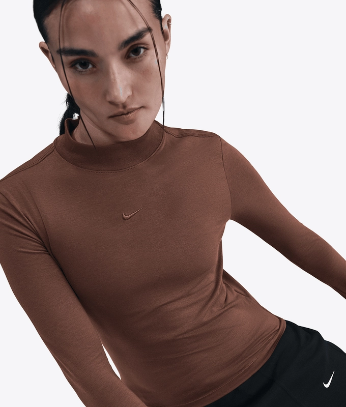 SPORTSWEAR KNIT MOCK TEE