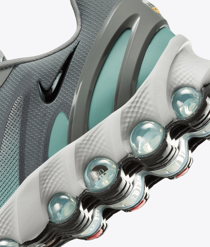 AIR MAX DN8