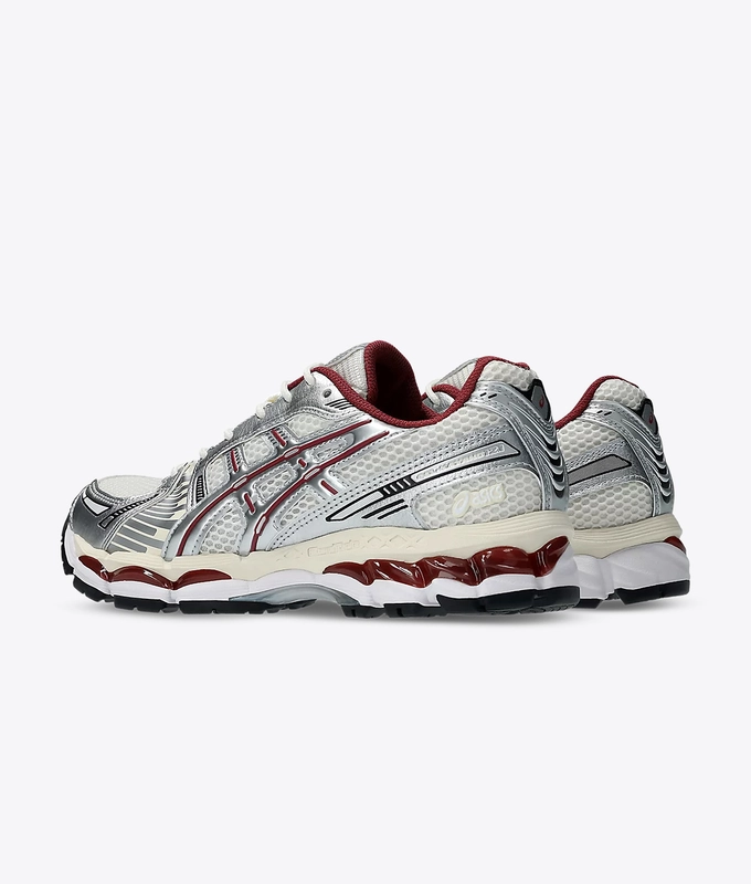 GEL-KAYANO 121