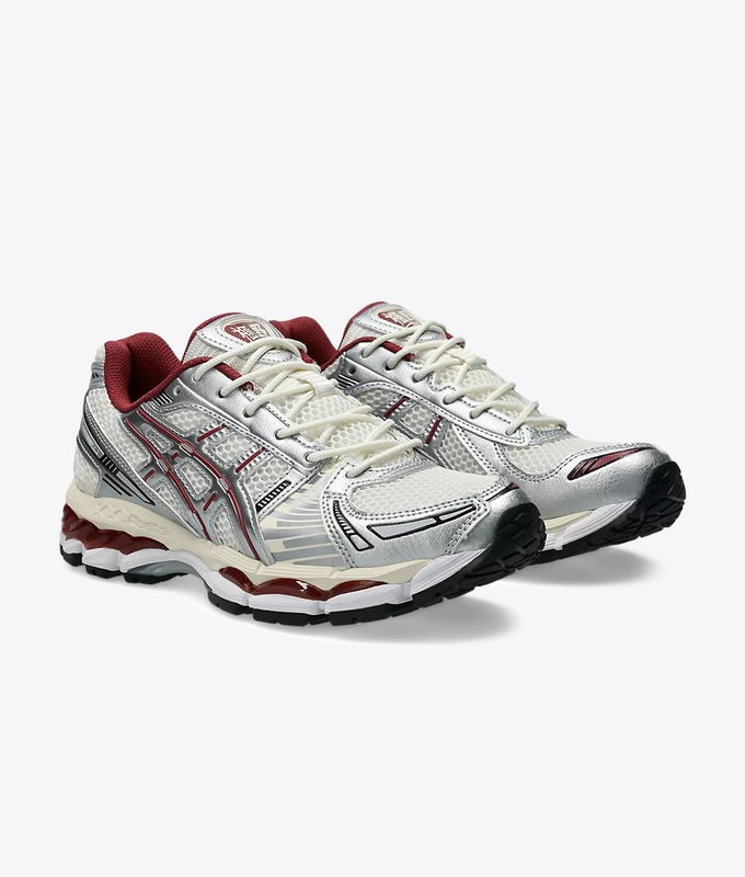 GEL-KAYANO 121