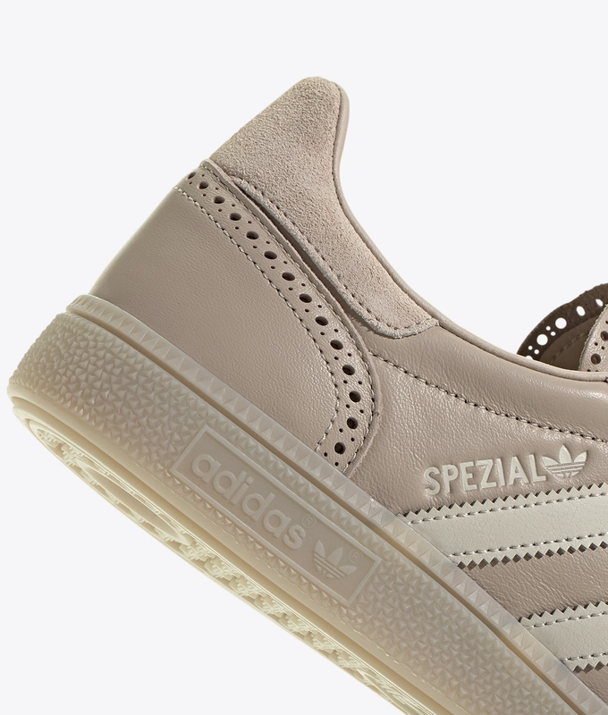 HANDBALL SPEZIAL