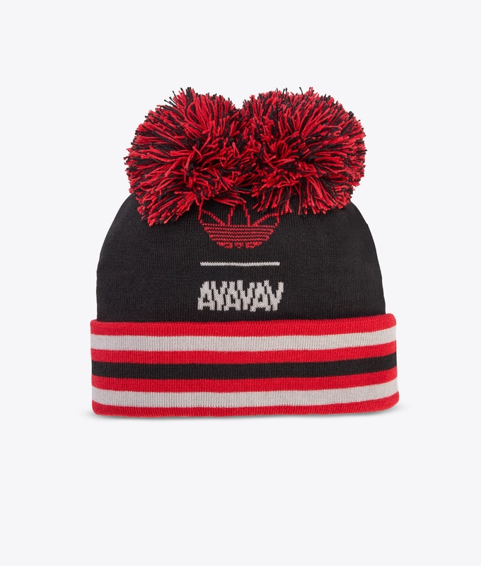 X AVAVAV POM POM BEANIE