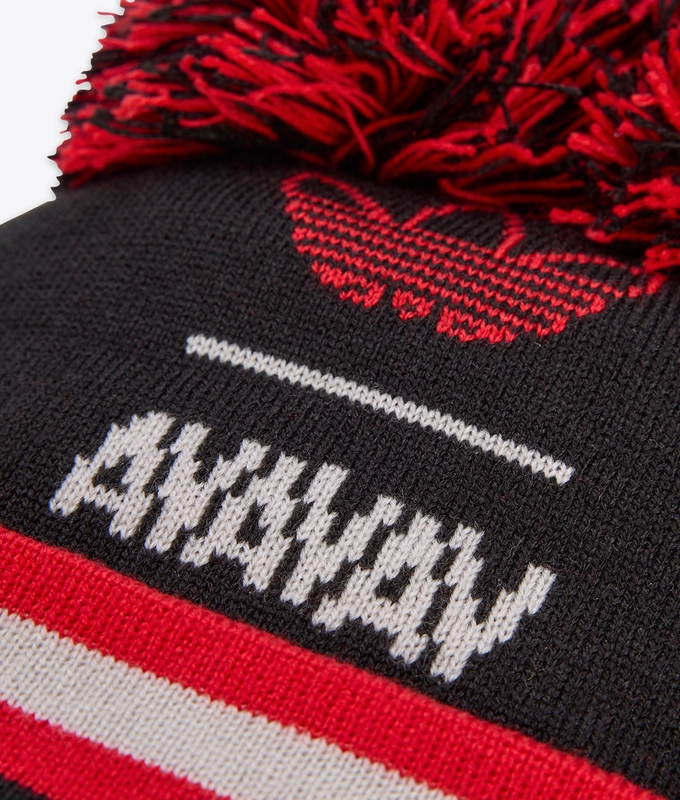 X AVAVAV POM POM BEANIE