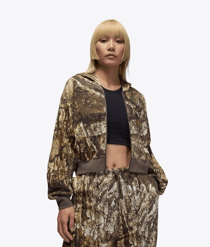 BROOKLYN REALTREE FLEECE CROP HOODIE