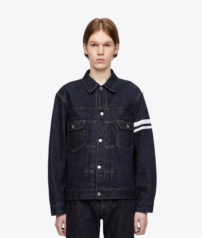 CLASSIC DENIM JACKET