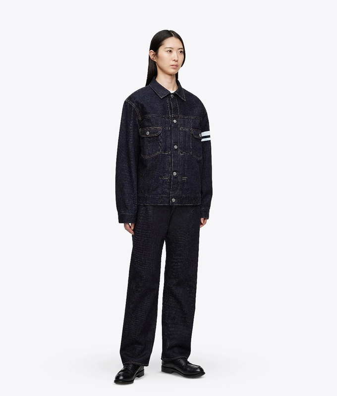 CLASSIC DENIM JACKET