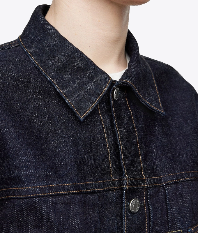 CLASSIC DENIM JACKET