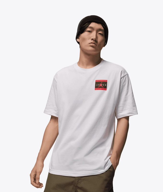 AUTHENTIC GRAPHIC TEE