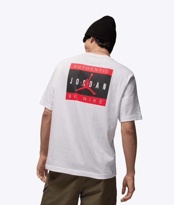 AUTHENTIC GRAPHIC TEE