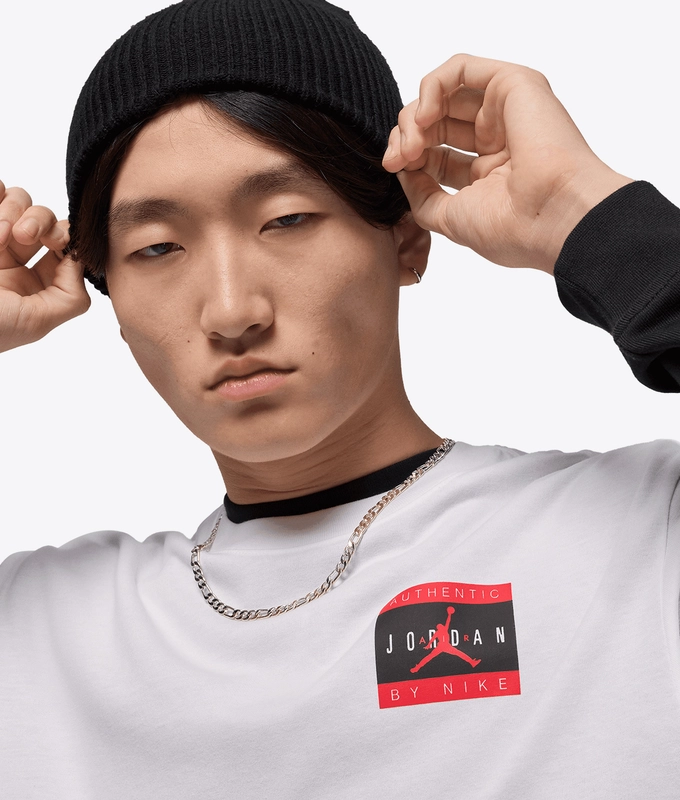 AUTHENTIC GRAPHIC TEE