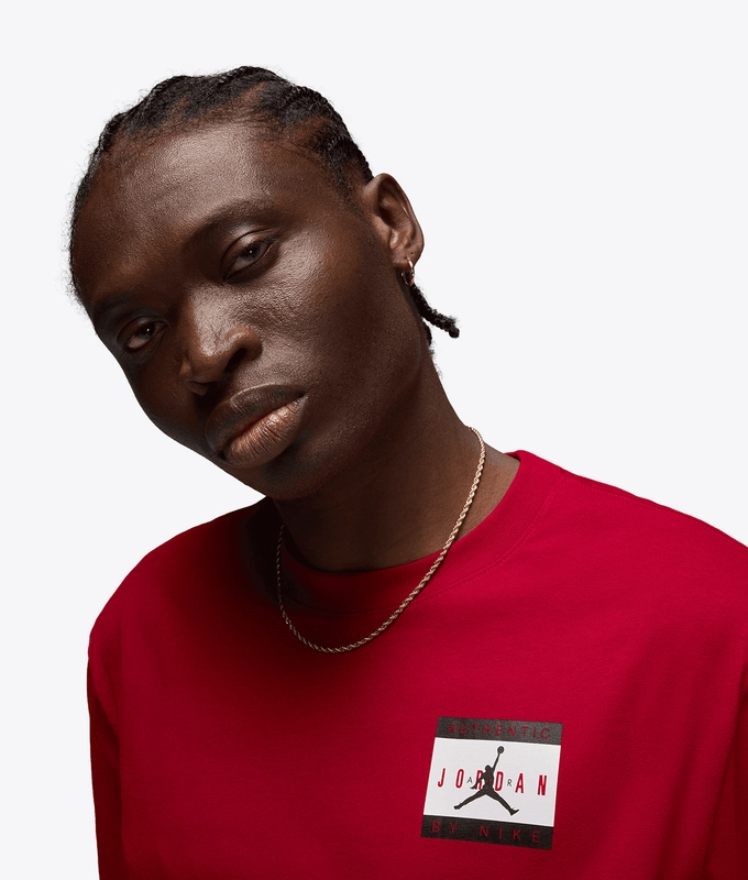 AUTHENTIC GRAPHIC TEE