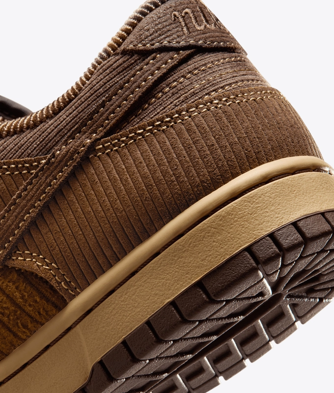 DUNK LOW RETRO PREMIUM