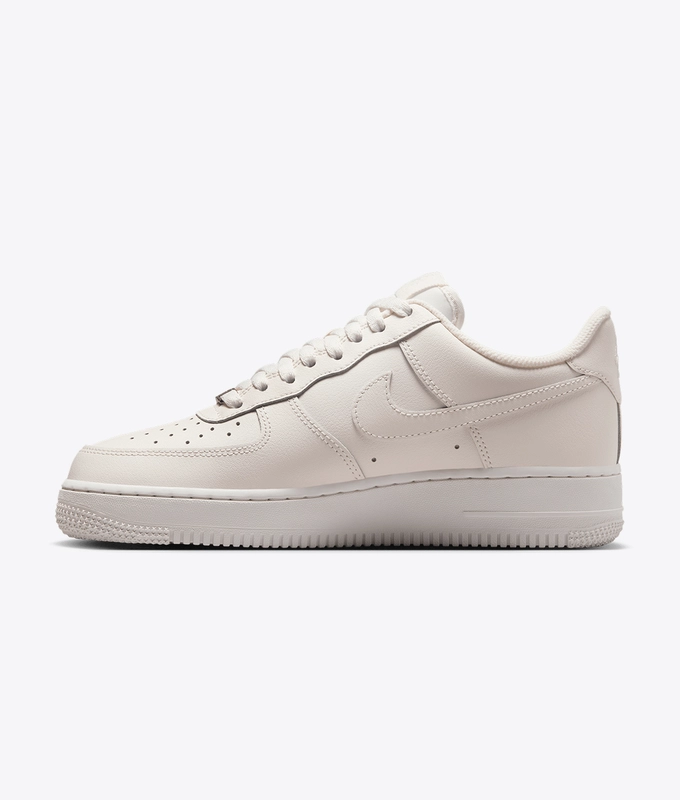 AIR FORCE 1 '07 LX
