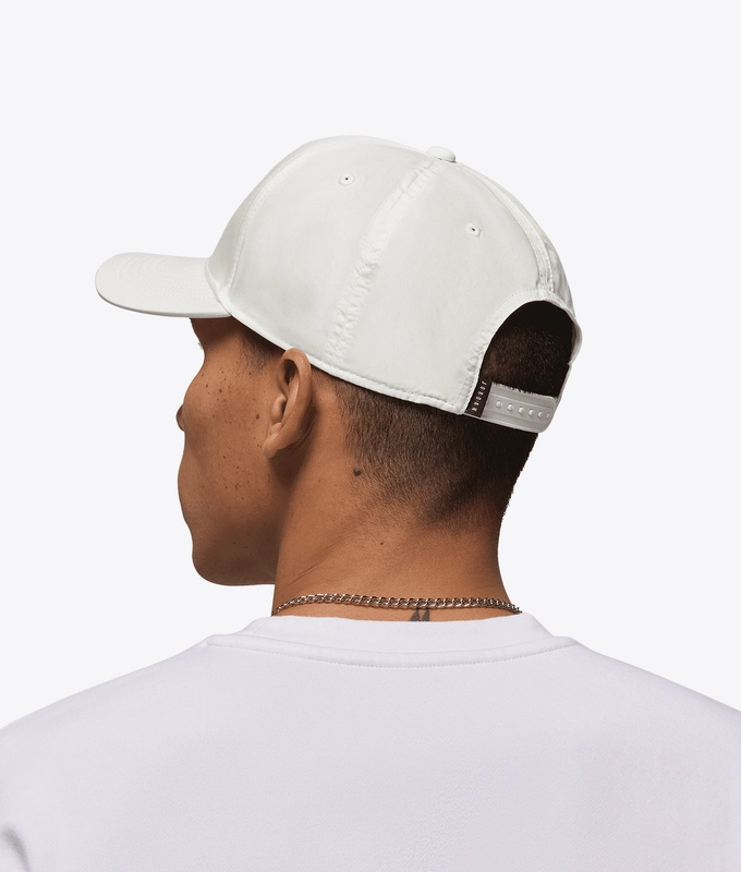 JORDAN RISE STRUCTURED CURVED BILL CAP