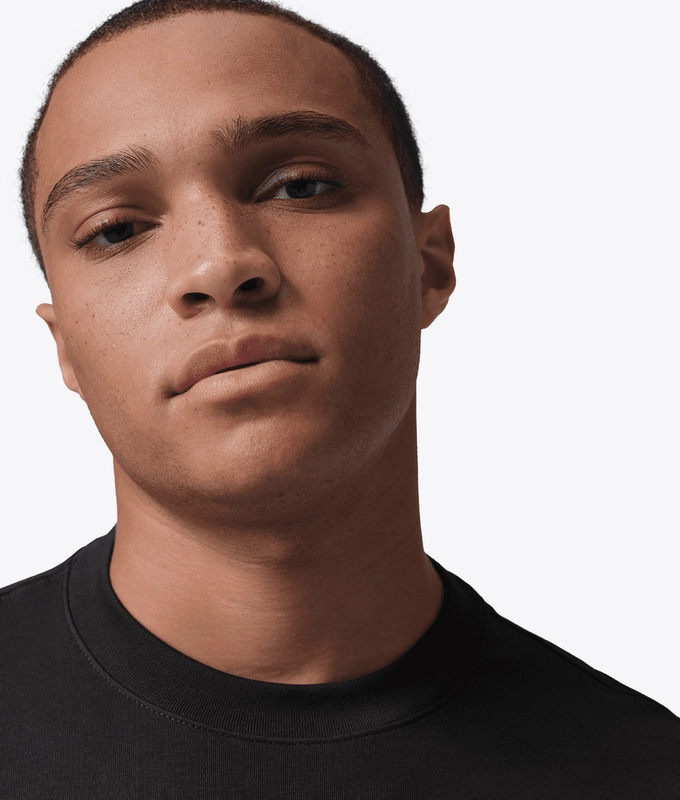 JORDAN HANDS GRAPHIC CREW T-SHIRT