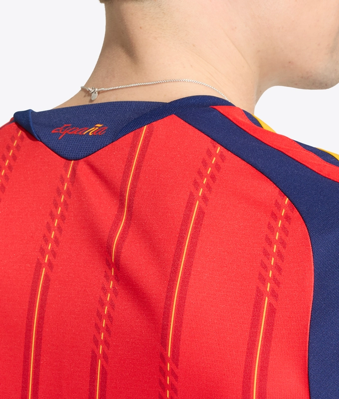 SPAIN 26 HOME JERSEY