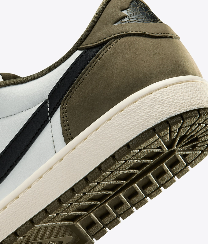 AIR JORDAN 1 RETRO LOW OG