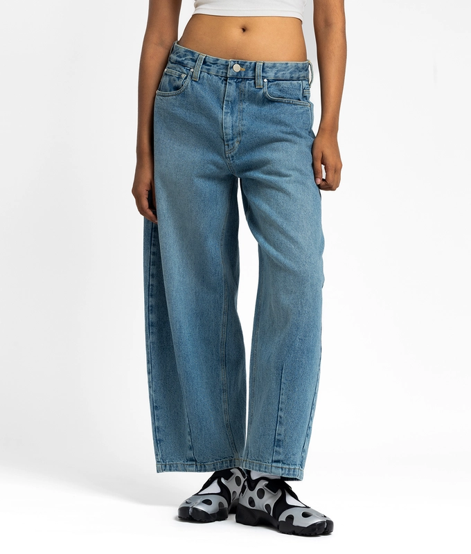 Barrel Leg Jeans