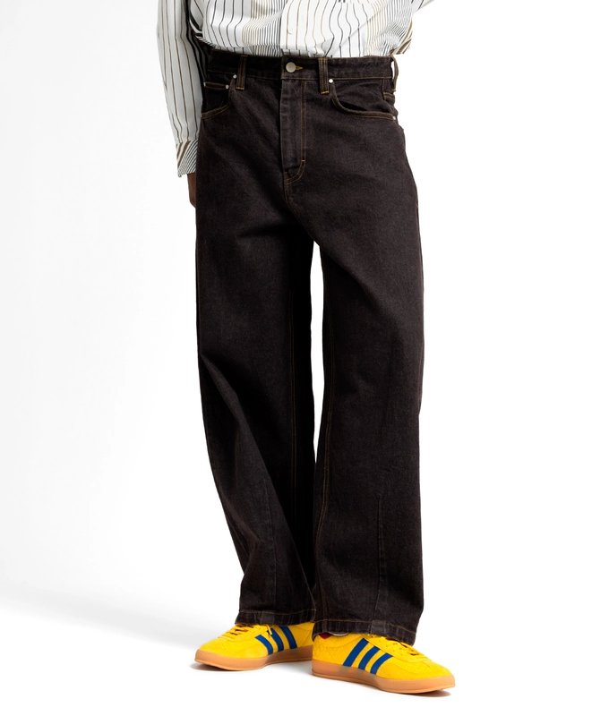Barrel Leg Jeans