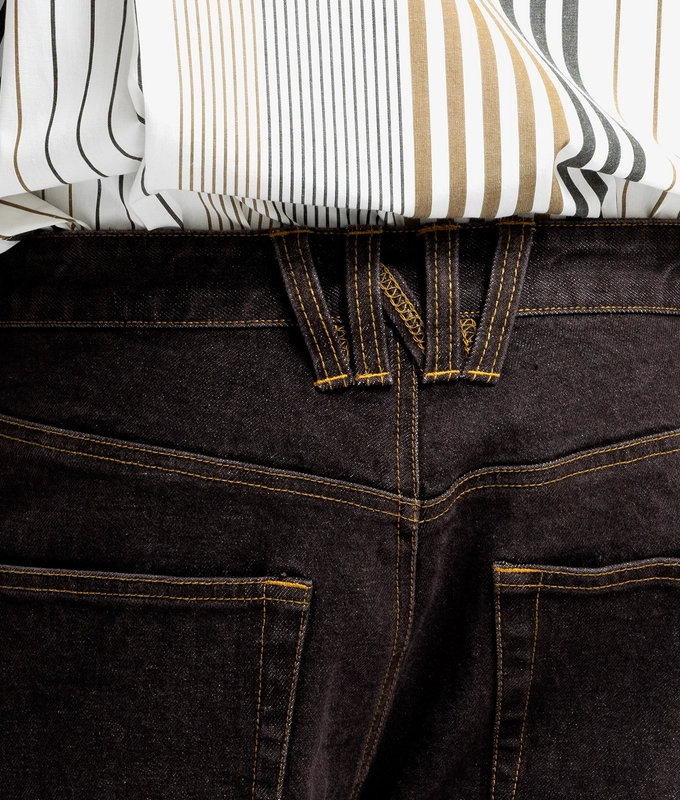 Barrel Leg Jeans