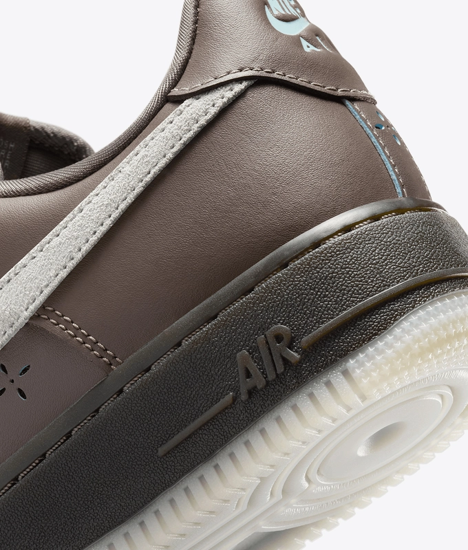 AIR FORCE 1 '07 LV8 FEMME