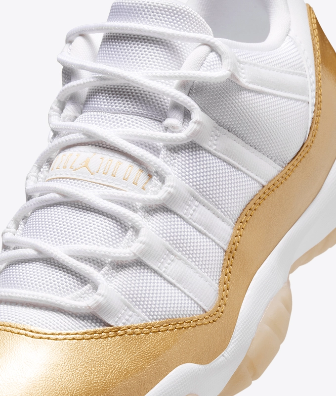 Jordan - AIR JORDAN 11 RETRO LOW - VegNonVeg