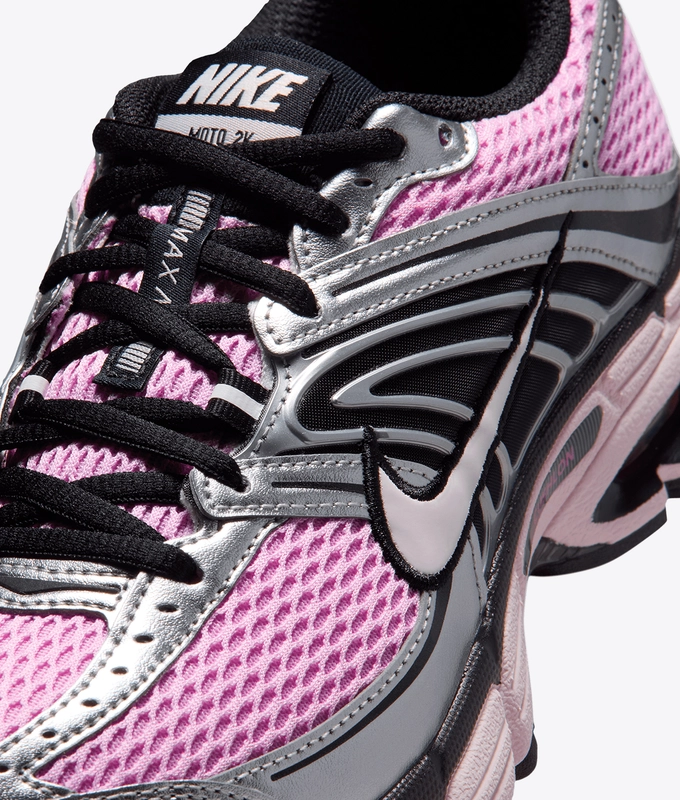 AIR MAX MOTO 2K